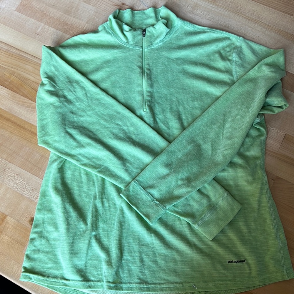 Patagonia 1/4 zip pullover light Lime Green Sz m